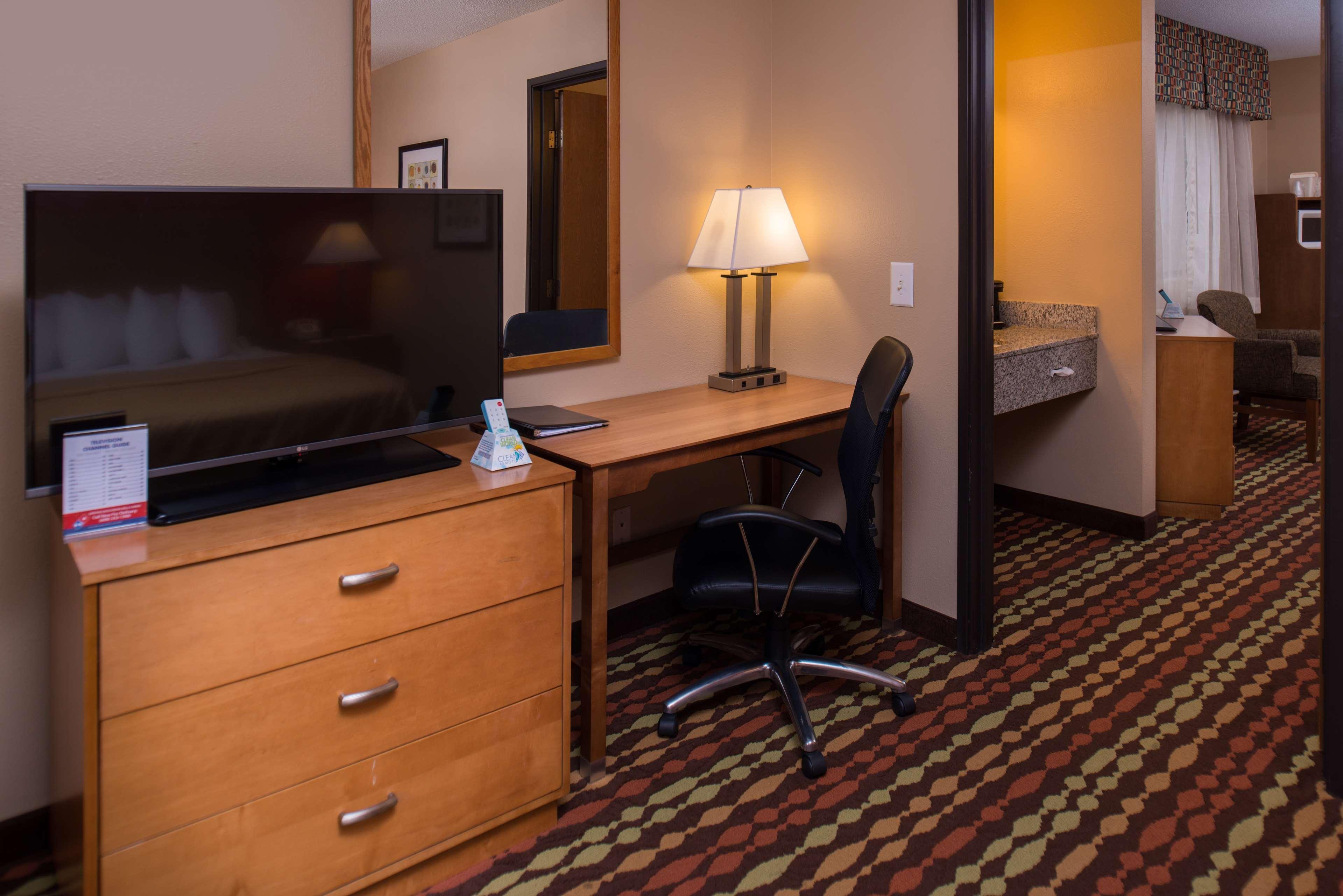 Best Western Ambassador Inn & Suites Wisconsin Dells Exteriér fotografie