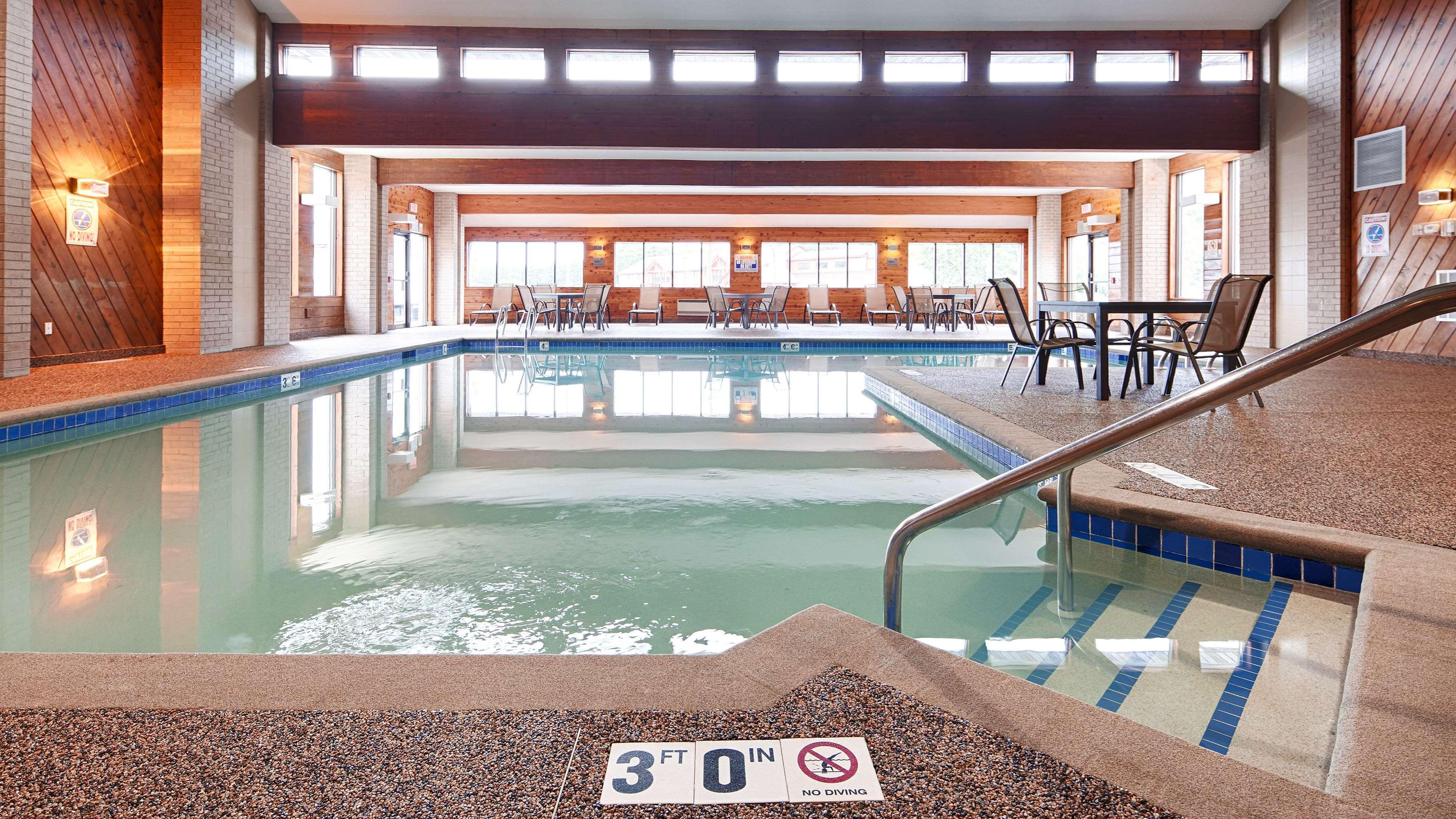 Best Western Ambassador Inn & Suites Wisconsin Dells Exteriér fotografie